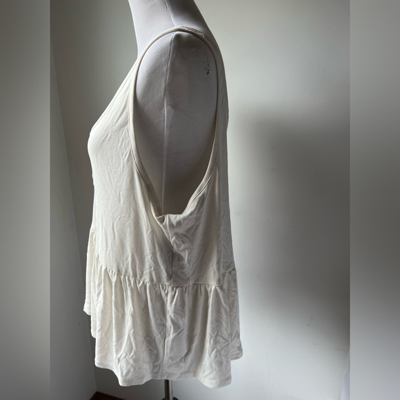 LUCKY BRAND top - Picture 3 of 8